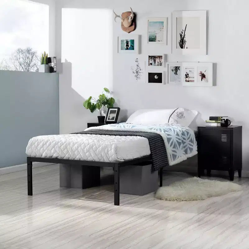Struttura letto a piattaforma matrimoniale in metallo nero con contenitore sotto il letto, nessuna rete a molle necessaria