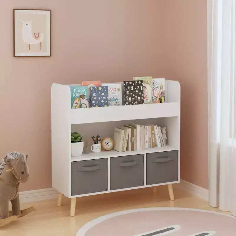 Libreria per bambini bianca e grigia, frontale, con 3 contenitori in tessuto