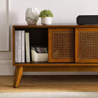 Mobile TV in rattan di legno chiaro per TV da 65", stile Mid-Century, larghezza 150 cm